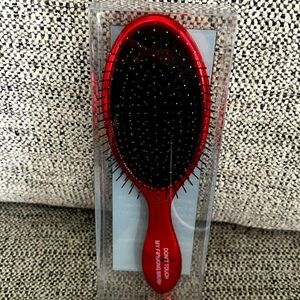 BLEACH x EVANA Detangling Brush Chrome Red NEW